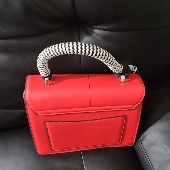 Hand bag - Picture 2 of 16